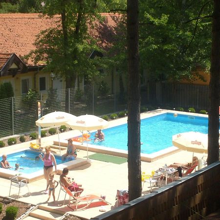 Hotel Korona Siófok Esterno foto