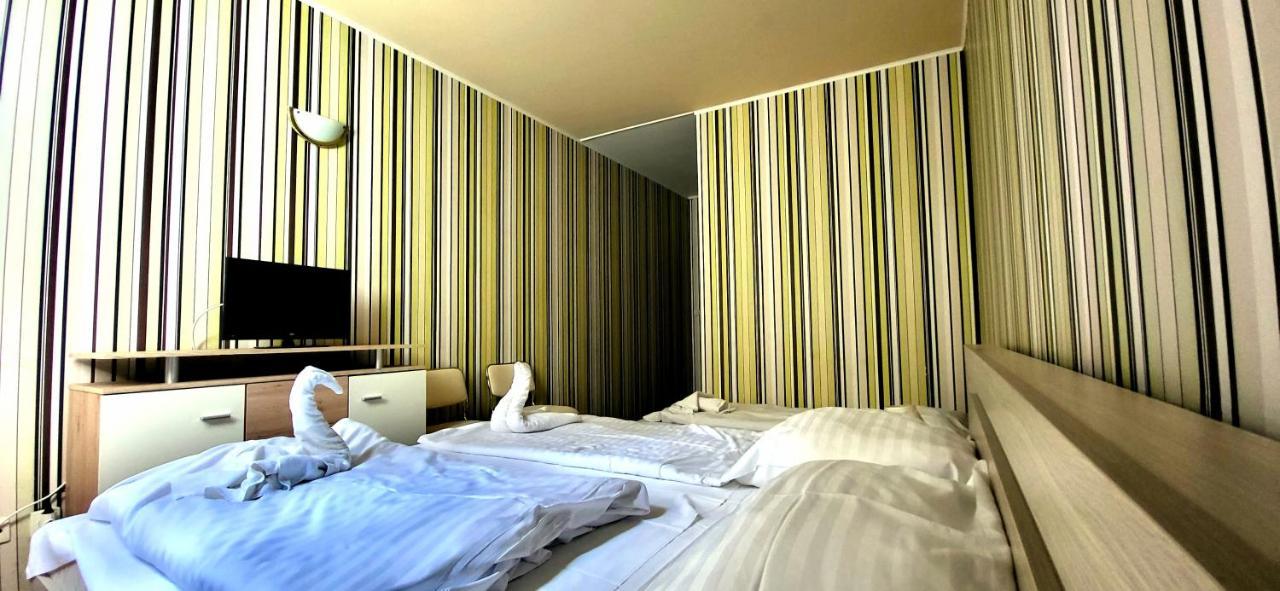 Hotel Korona Siófok Esterno foto