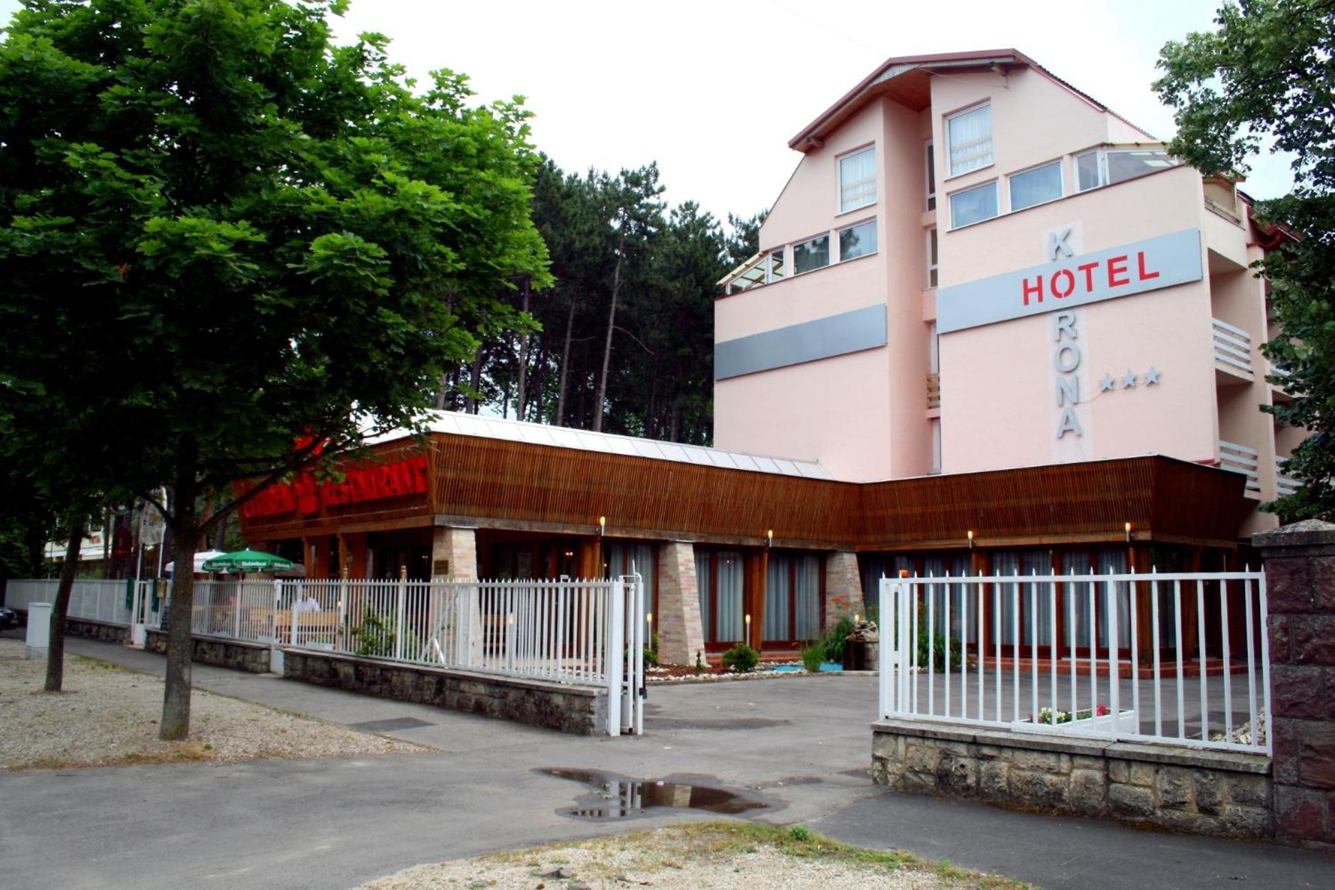 Hotel Korona Siófok Esterno foto