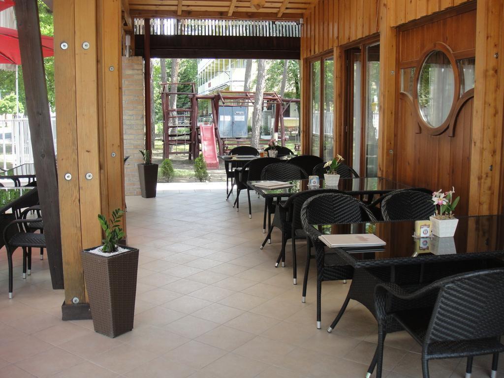 Hotel Korona Siófok Esterno foto